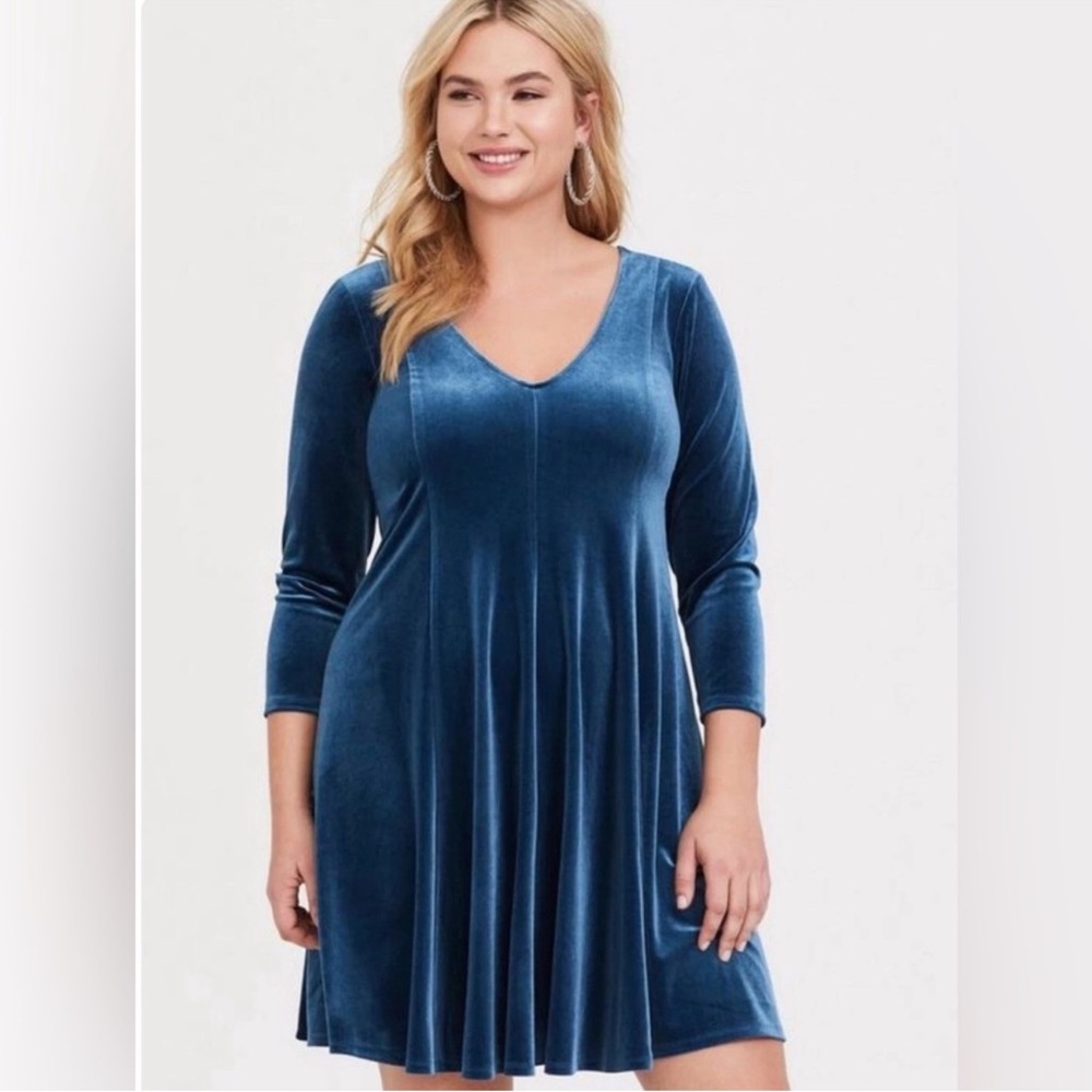 Torrid Mini Velvet Fluted Dress Blue Long Sleeve size 0